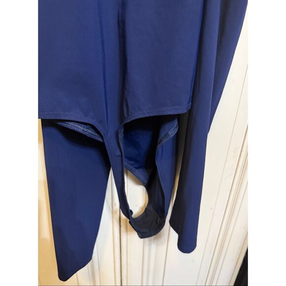 ALIX NYC Women's Crew Neck Cold Shoulder Long Sleeve Top Navy Blue Large - Picture 5 of 13